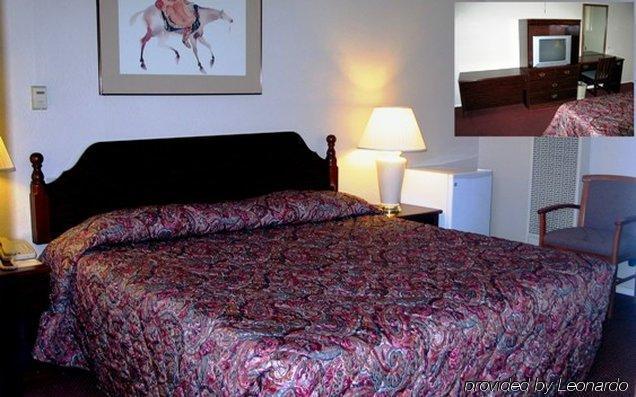 Sunset Inn And Suites West Sacramento Room photo